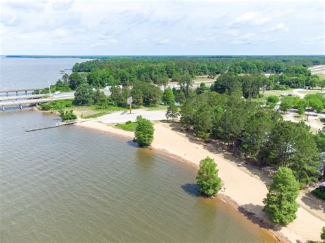 Palmetto shores rv resort - Palmetto Shores RV Resort is located off of I-95 at exit 102, on the beautiful Lake Marion, part of the Santee Cooper lake system. With full service hookups (50/30 …